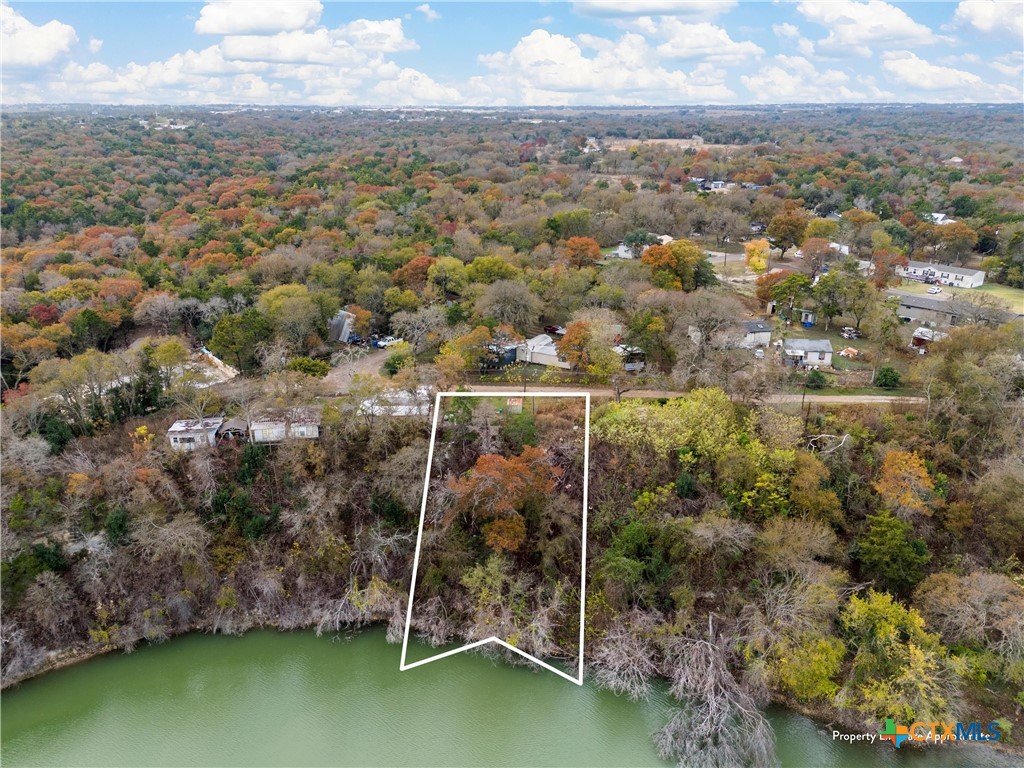 209 Lake Shore Drive Property Photo 7