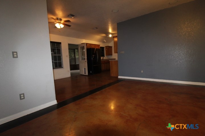 40 Market Loop Property Photo 4