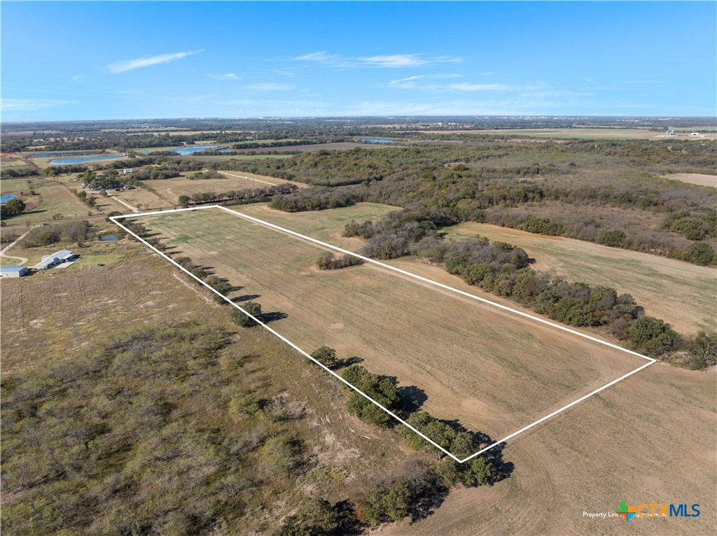 1707 W Lake Creek Road Property Photo 2