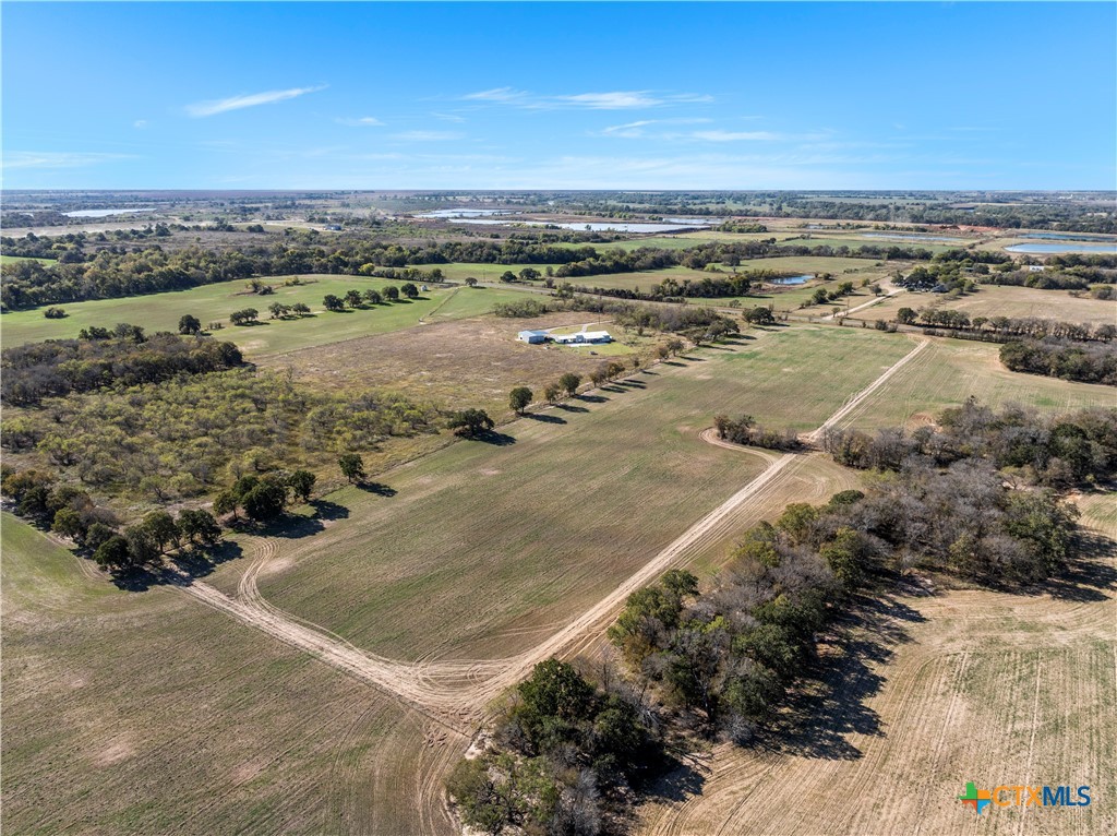 1707 W Lake Creek Road Property Photo 8