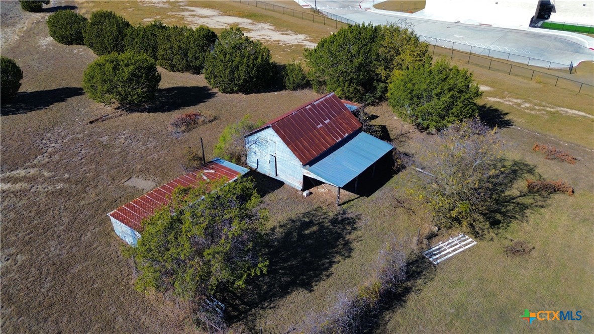 5466 Chaparral Road Property Photo 8