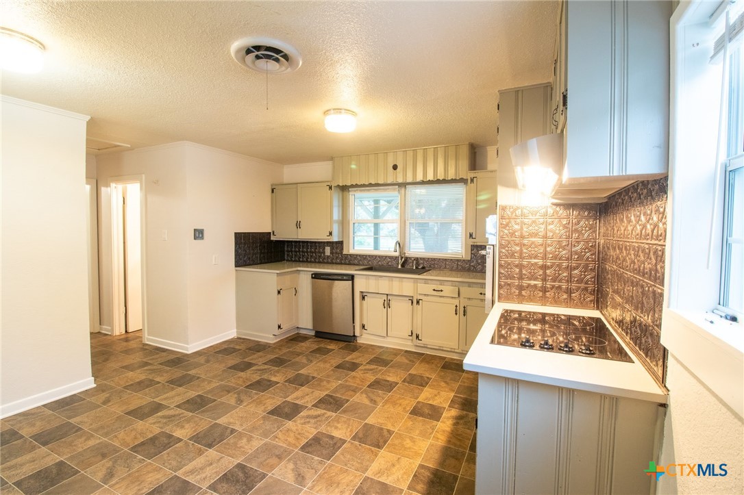 5466 Chaparral Road Property Photo 18