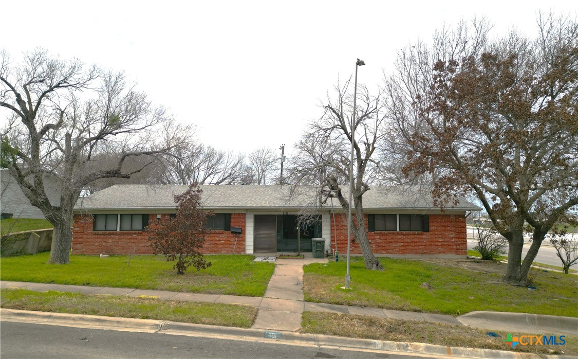 1101 Ridgeway Drive Property Photo 1