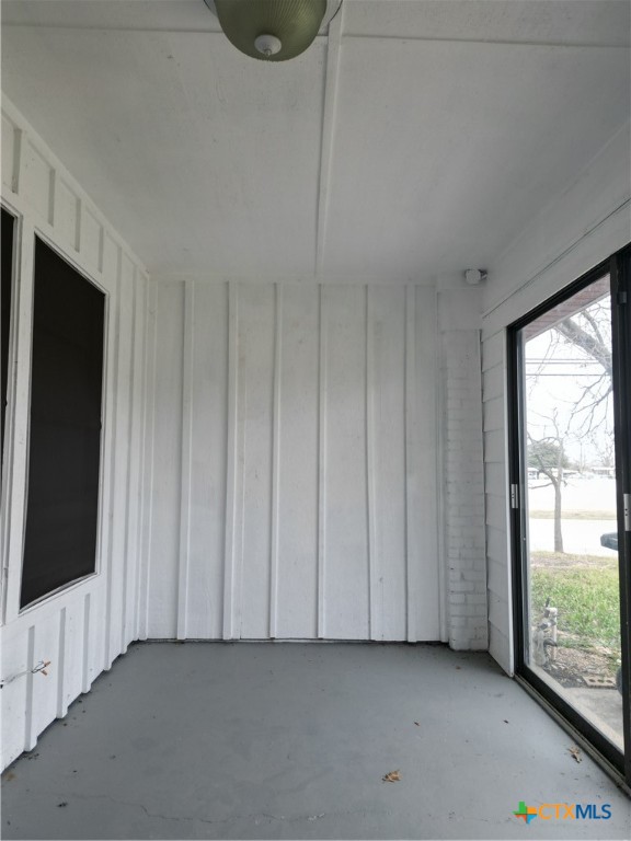 1101 Ridgeway Drive Property Photo 2