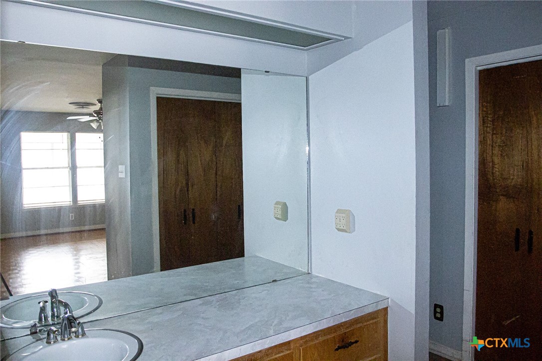 1101 Ridgeway Drive Property Photo 7
