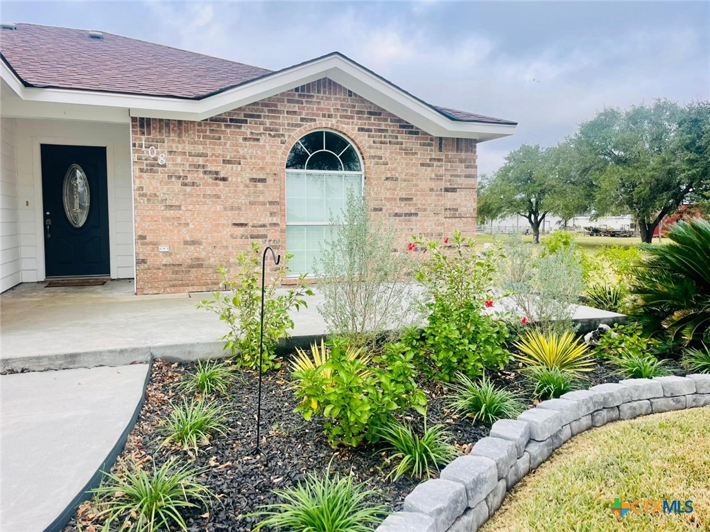 108 Golden Glow Street Property Photo 6