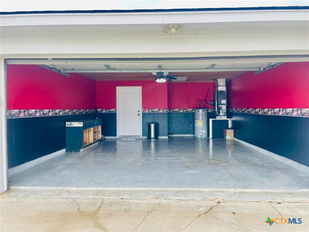 108 Golden Glow Street Property Photo 7
