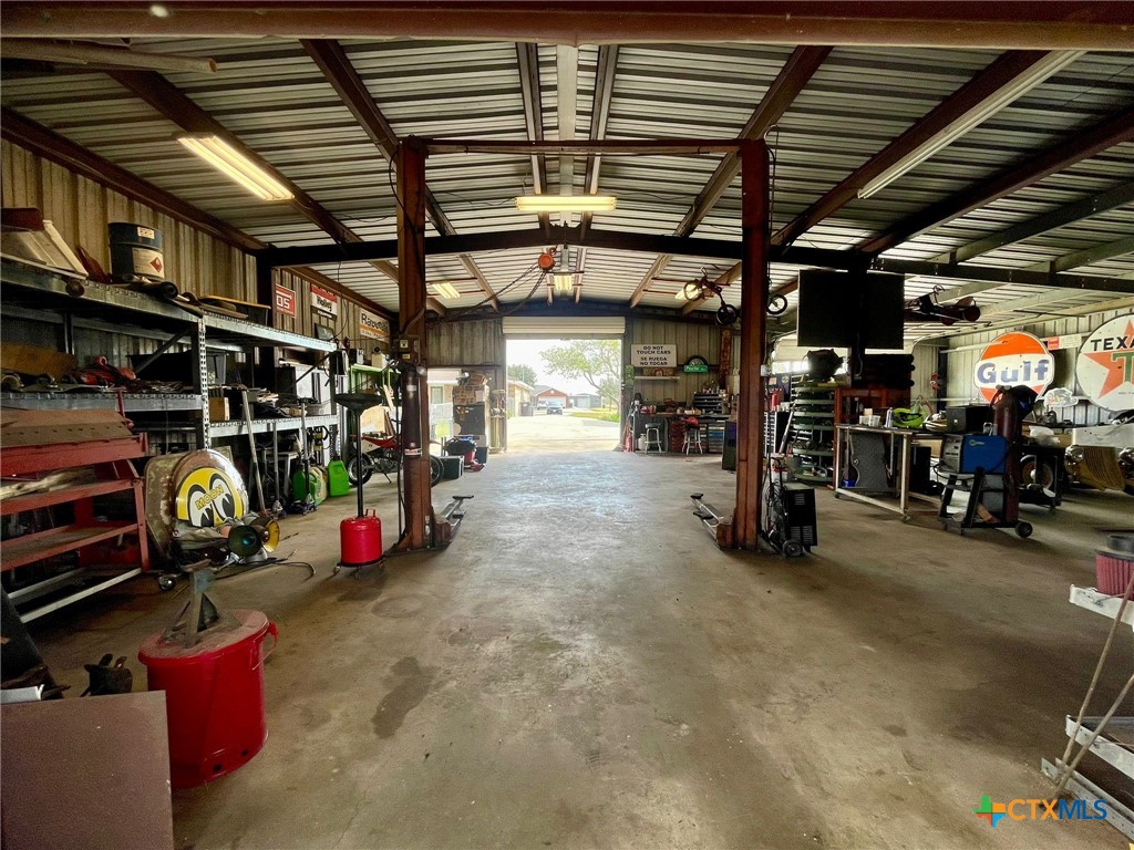 108 Golden Glow Street Property Photo 10