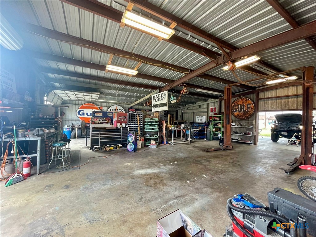 108 Golden Glow Street Property Photo 13