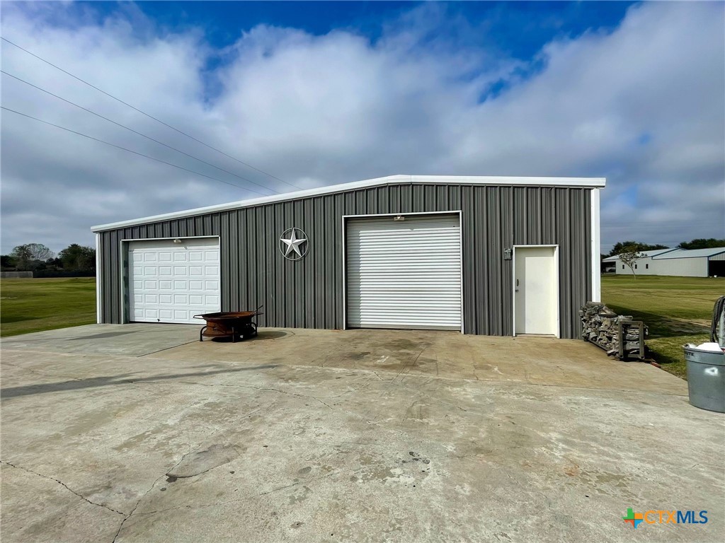 108 Golden Glow Street Property Photo 22