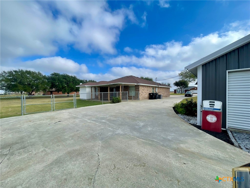 108 Golden Glow Street Property Photo 24