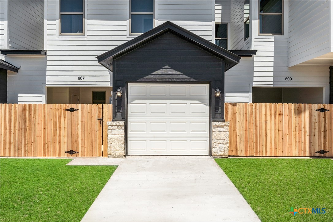 721 Meiomi Drive Property Photo 1