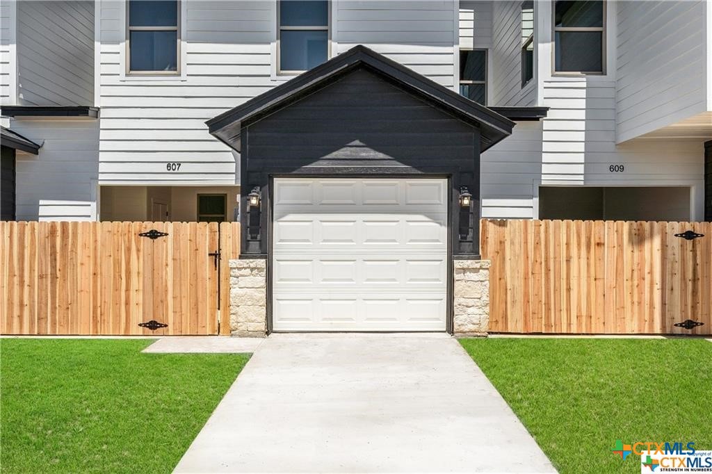 746 Meiomi Drive Property Photo 32