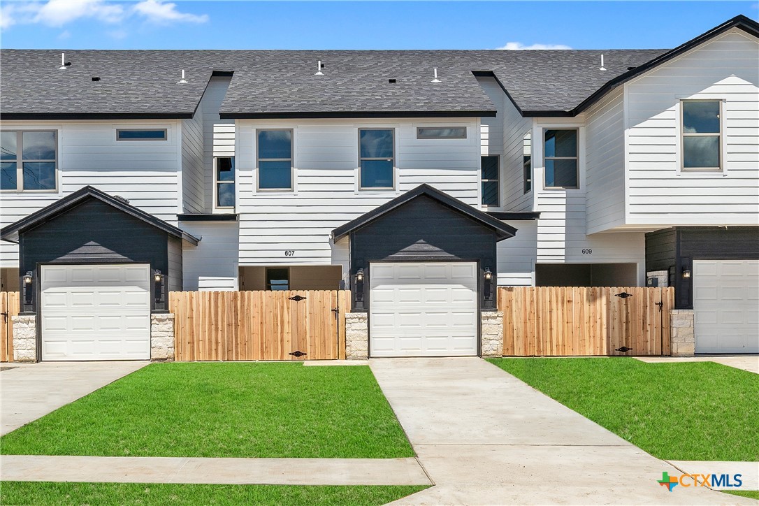 723 Meiomi Drive Property Photo 1