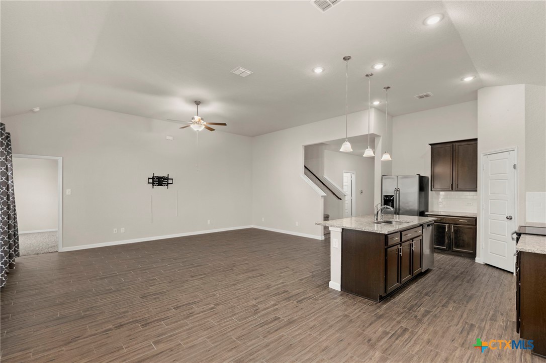 1120 Amber Lake Property Photo 13