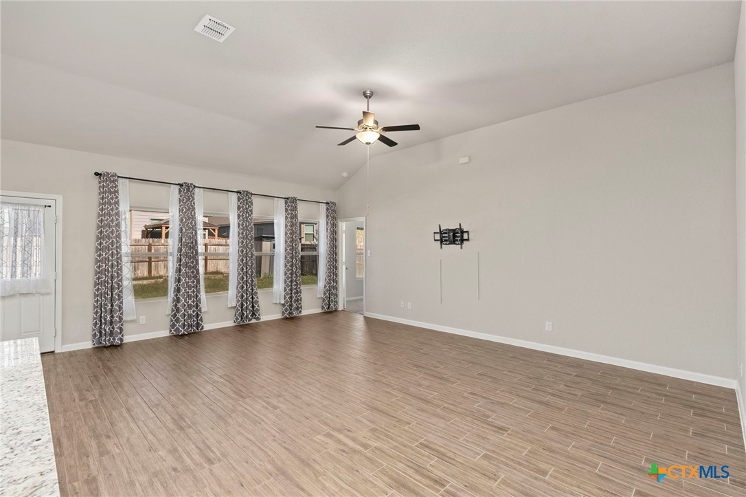 1120 Amber Lake Property Photo 15