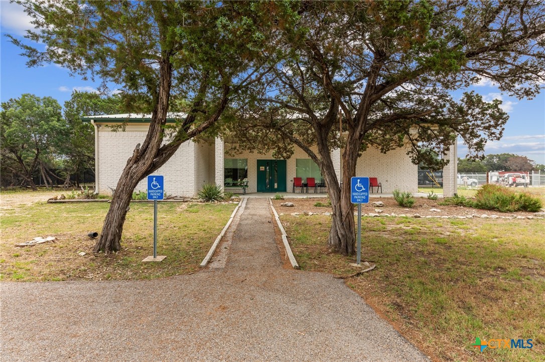 16011 Salado Drive Property Photo 3