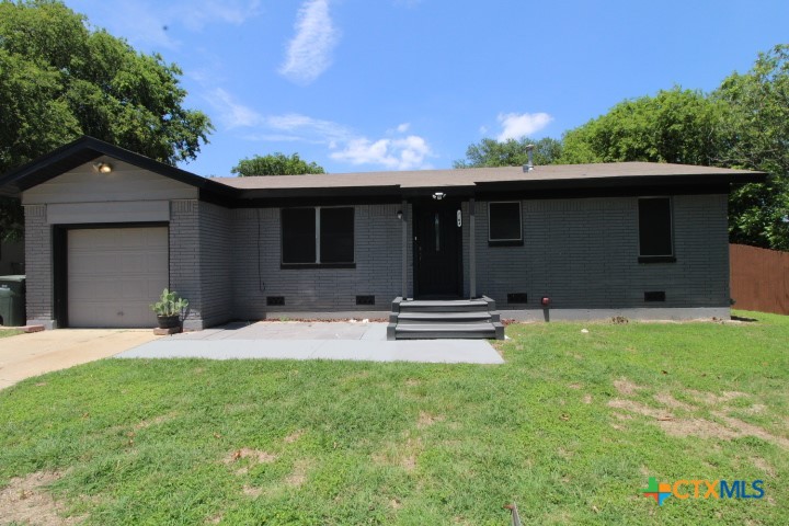 2104 Brantley Avenue Property Photo 1