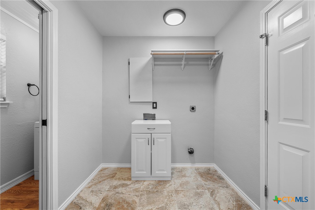 130 Spring Lane Property Photo 14