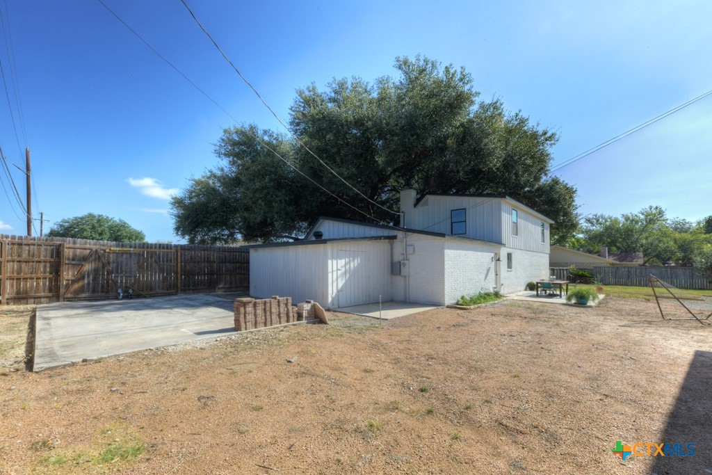 770 Carls Drive Property Photo 31