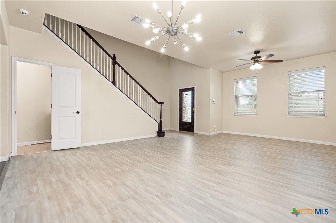 6711 Alvin Drive Property Photo 5