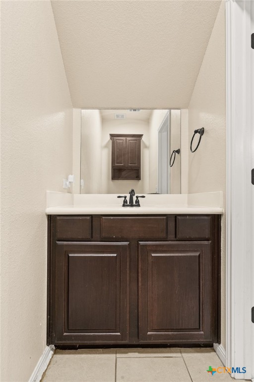 6711 Alvin Drive Property Photo 6