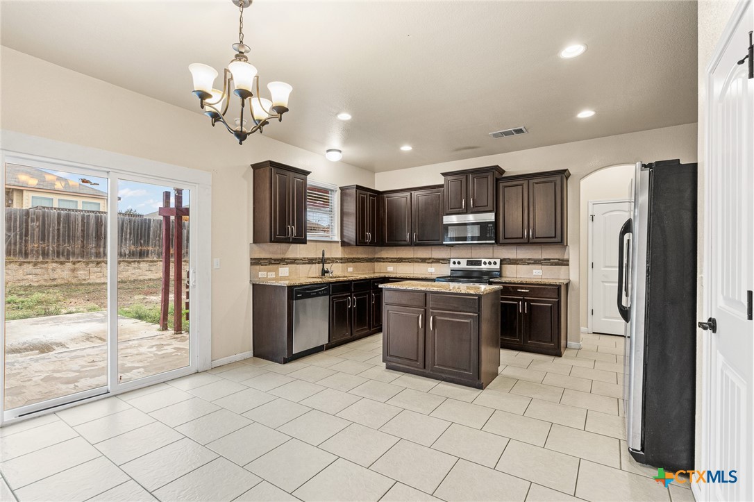 6711 Alvin Drive Property Photo 8