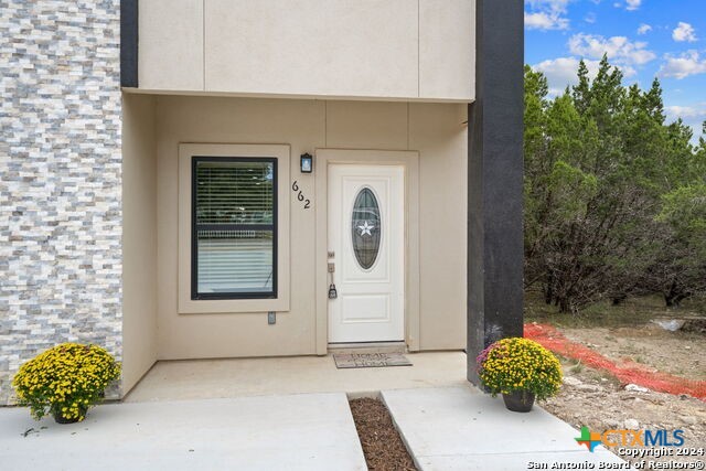 656 Canyon Circle Drive Property Photo 1