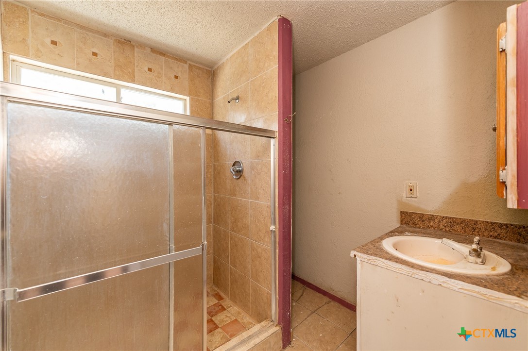 989 Oil Well Road Property Photo 19