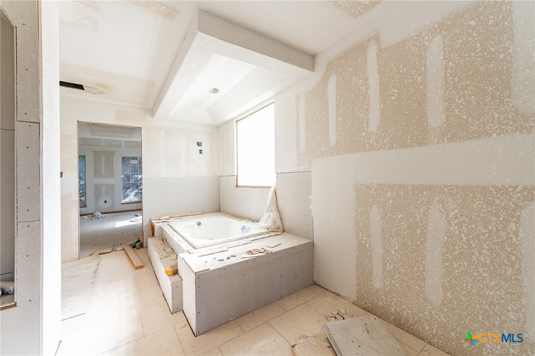 989 Oil Well Road Property Photo 34