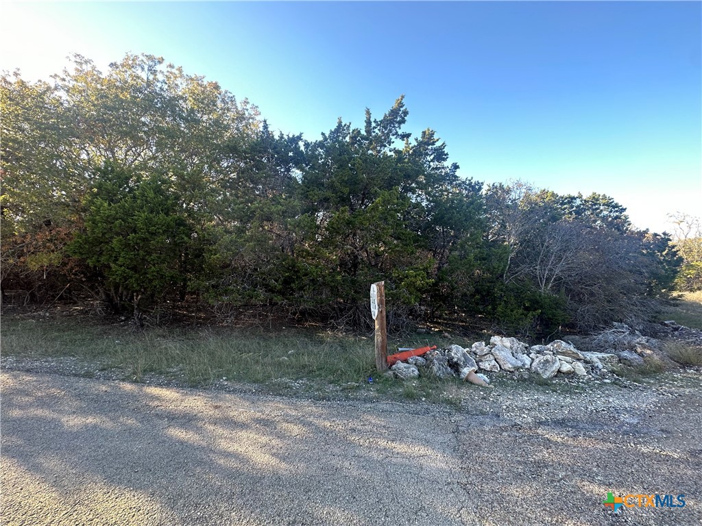 15722 Salado Drive Property Photo 4