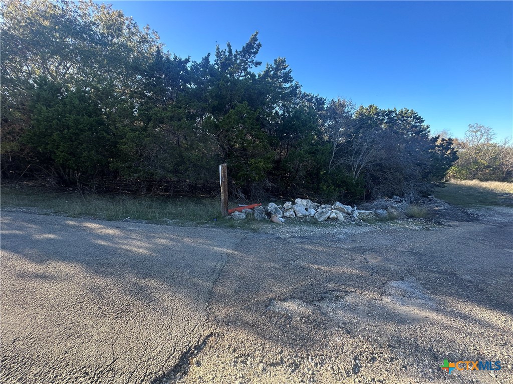 15722 Salado Drive Property Photo 5