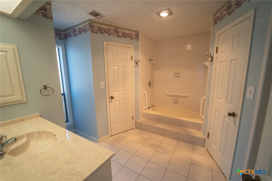 104 Woodwind Drive Property Photo 11