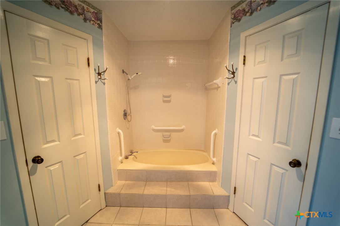 104 Woodwind Drive Property Photo 12
