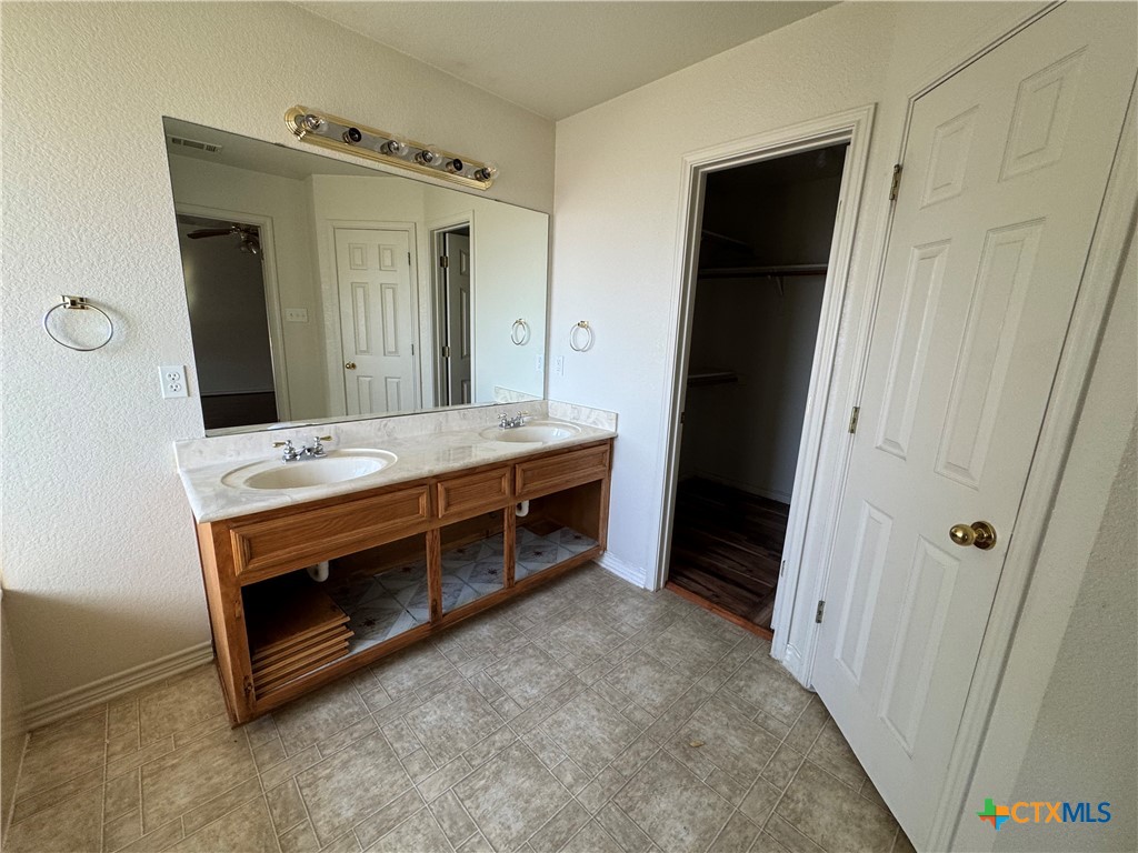 4202 Maid Marian Circle Property Photo 22