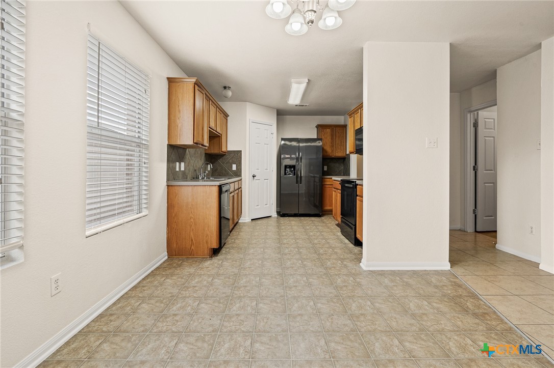 6609 Taree Loop Property Photo 5