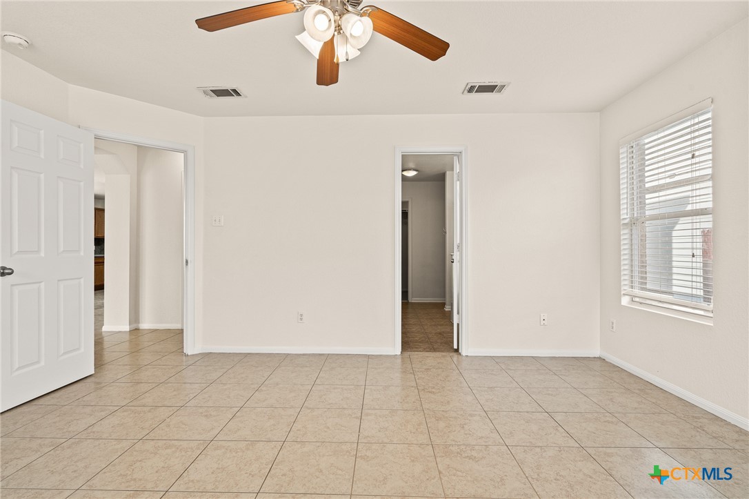 6609 Taree Loop Property Photo 8