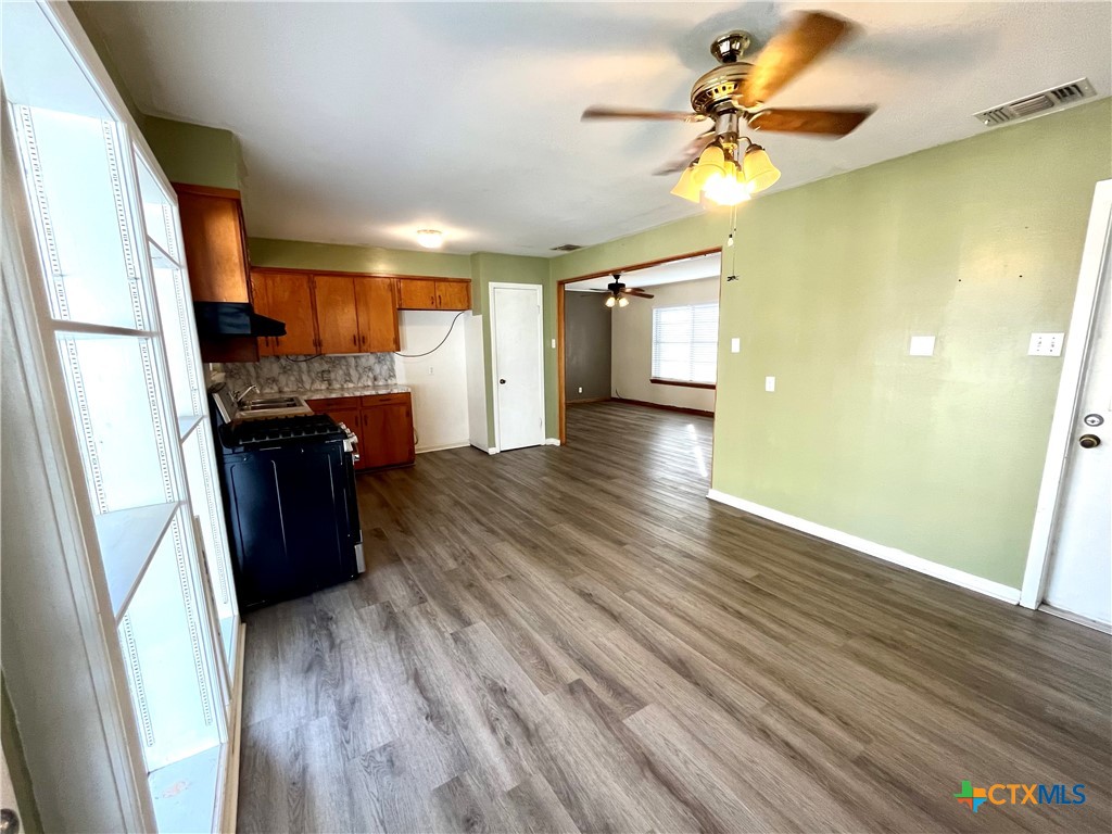 4606 Evergreen Street Property Photo 19