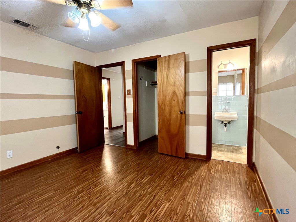 4606 Evergreen Street Property Photo 20
