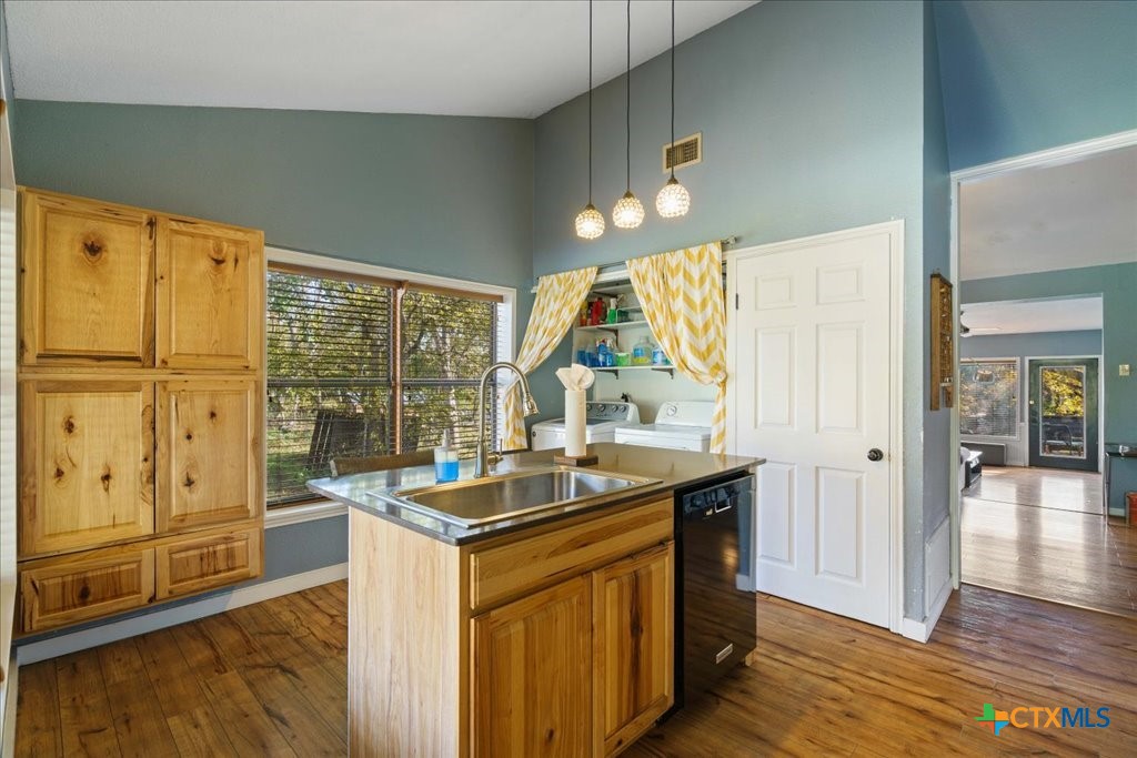 2110 River Road Property Photo 6