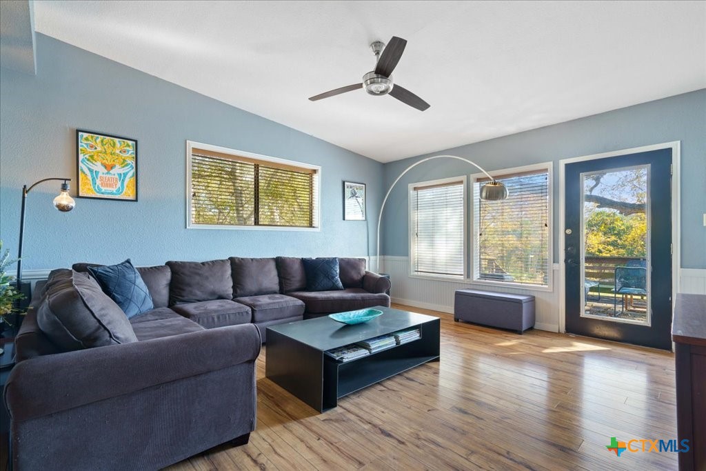 2110 River Road Property Photo 12