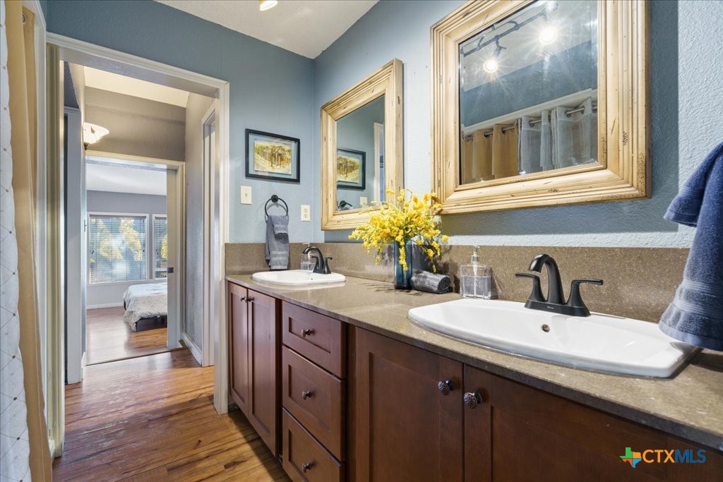 2110 River Road Property Photo 17