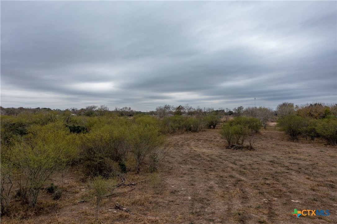 916 Tate Road Property Photo 7