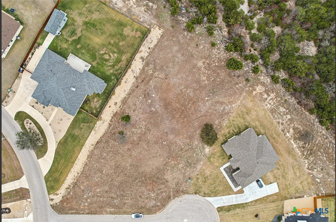 2705 Sun Point Circle Property Photo 3