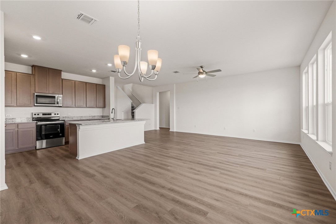 722 Ryan Street Property Photo 10