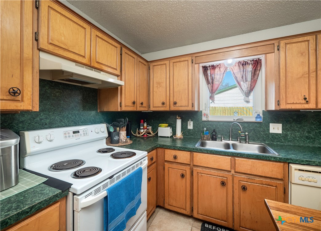 2909 Kim Drive Property Photo 10