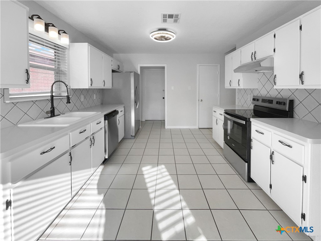 4108 Embers Drive Property Photo 6