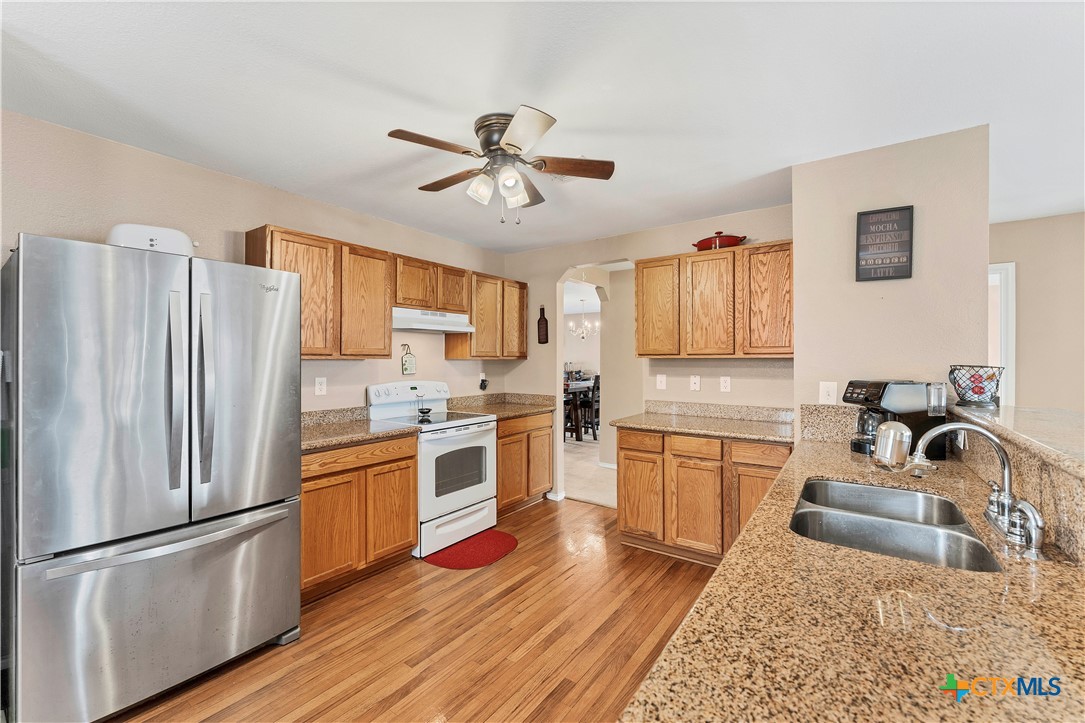 129 Willow Bluff Property Photo 8