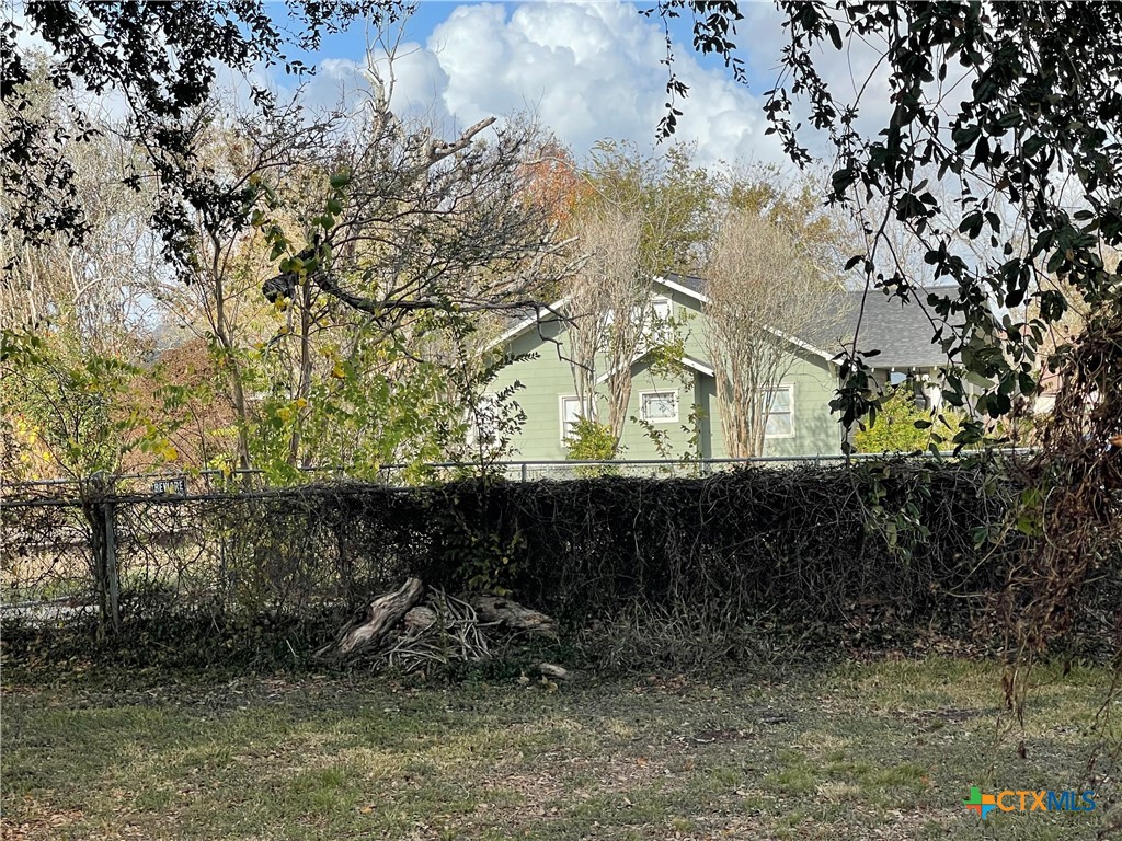 711 4th Street Property Photo 2