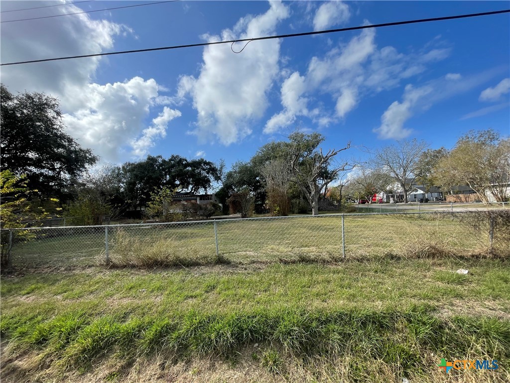 711 4th Street Property Photo 6